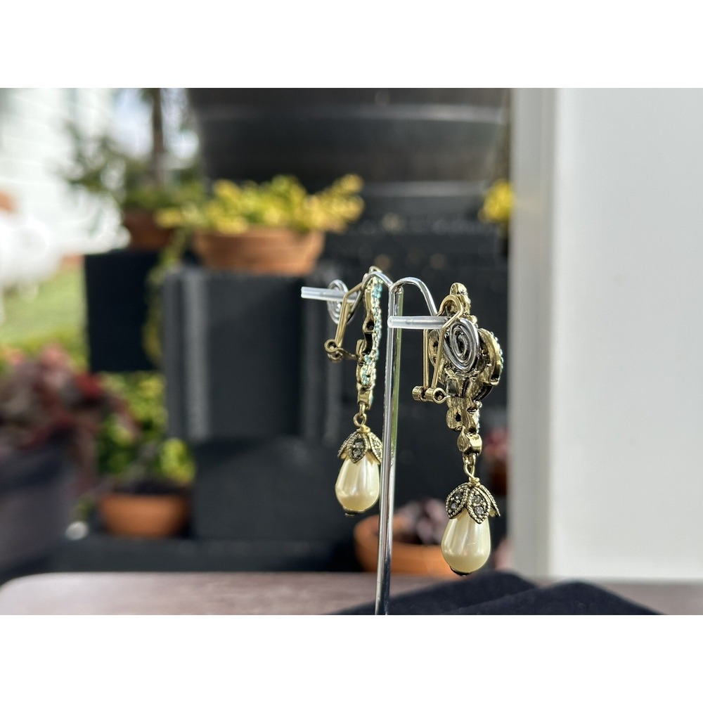 NEW Heidi‎ Daus fleur de lis Earrings - Picture 8 of 8